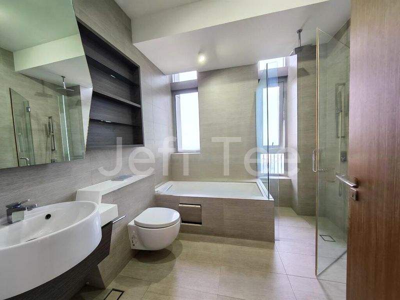 5 Bed Condo for Rent in  UIC Building - Image 14